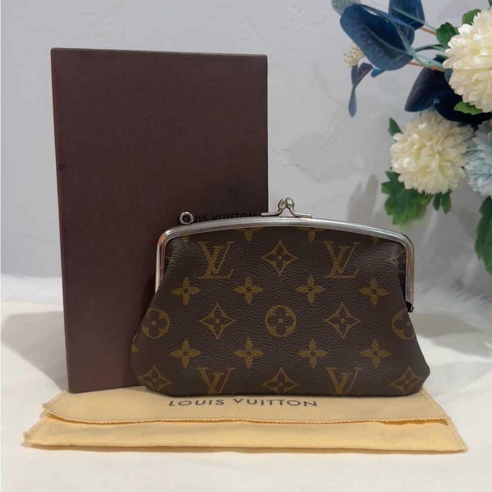 Louis Vuitton Brown Monogram Canvas Kiss Lock Clutch